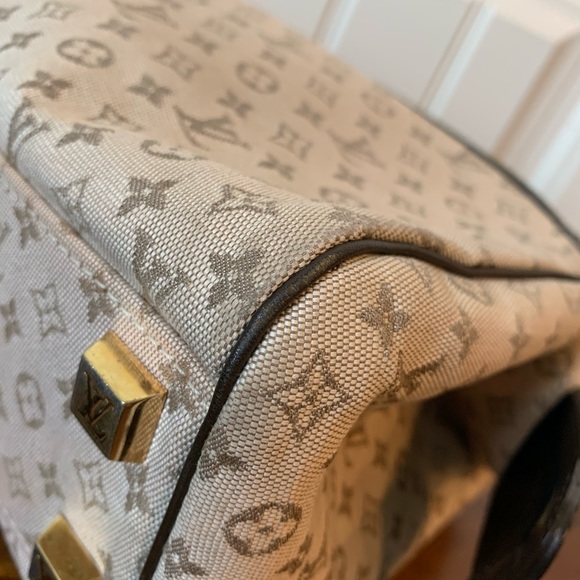 SOLD Auth. Louis Vuitton Josephine bag - Picture 6 of 13